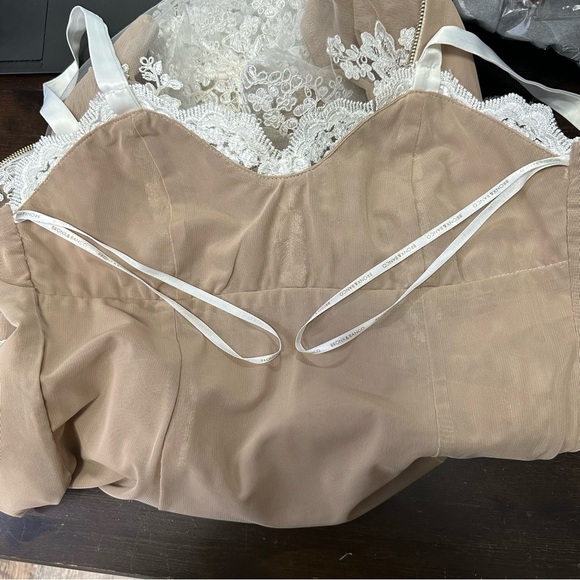 Bronx & Banco White Lace Overlay Exposed Back 2 Way Zipper Formal Dress Size 6 - Picture 11 of 14